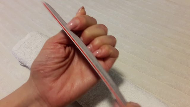 Cura delle mani fatte a casa con miele e latte, cura delle unghie e bellezza