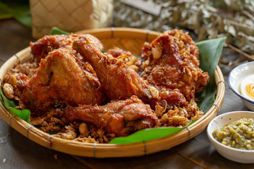 Garlic fried chicken over a wooden table