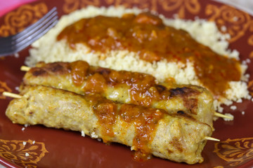 brochettes de volaille et couscous