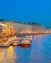 Obraz premium boat trip canals Petersburg, Russia