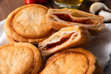 Classica pizzetta sfoglia di Cagliari, tipica Cucina Sarda 