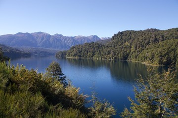 Fototapeta na wymiar mountain lake reflection