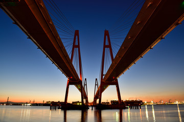 名港西大橋からの日の出