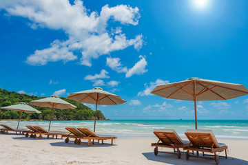 Fototapeta na wymiar Bai Sao Beach, turquoise sea in sunlight, Phu Quoc Island, Vietnam.