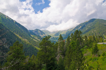 Fototapeta na wymiar Paysage de montagne