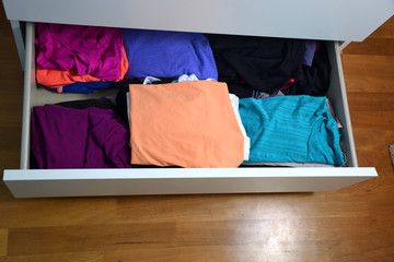 Kleiderschrank