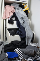 Kleiderschrank