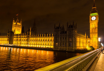 Fototapeta na wymiar Big Ben and the Parliament by night, London