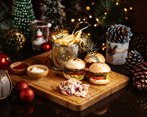 mini burgers with side fries