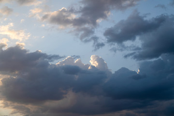 Naklejka premium Similar soul, fluffy white clouds in blue sky Background..