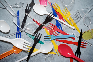 Disposable plastic cutlery