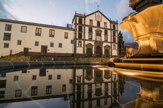 PORTUGAL MADEIRA FUNCHAL FLOWER CITY