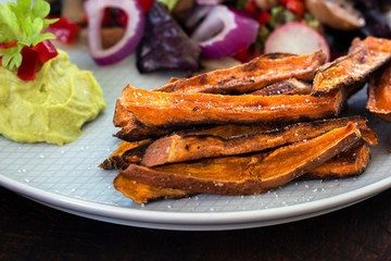Süßkartoffelpommes