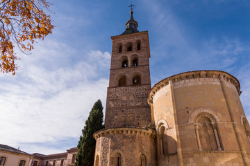 Fototapeta premium View of the beautiful city of Segovia, Castilla y León (Spain). Its famous Alcazar, Cathedral and Roman Aqueduct.