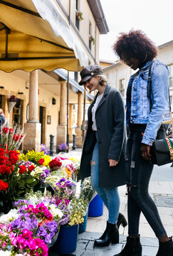 Two female friends in the city