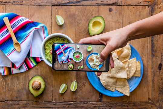 Guacamole with chips