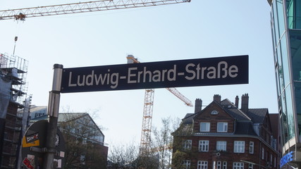Ludwig-Erhard-Stra&szlig;e 