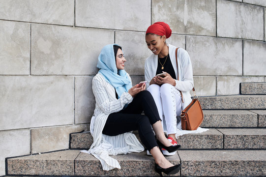Muslim females social media.