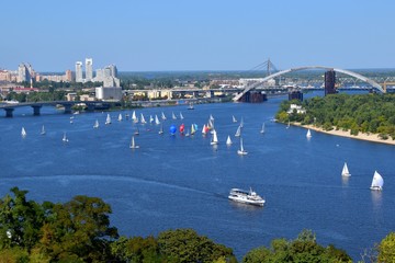 Obraz premium Kiev city regatta Dnieper river