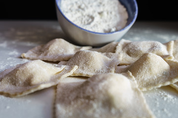 ravioles de pollo y queso 