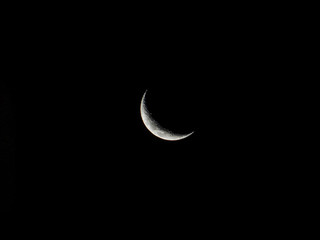Fototapeta na wymiar luna creciente