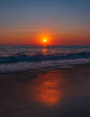 Fototapeta premium Beautiful sunset in Acapulco's beach