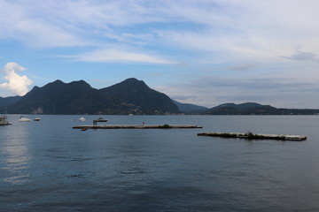 Fototapeta na wymiar Italie - Piémont - Verbania - vue sur le Lac Majeur