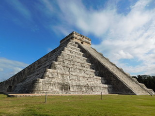 chichen itza pyramid