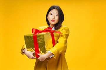 Fototapeta premium woman with gift box