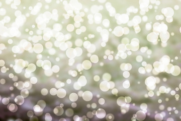Obraz premium A beautiful green mountain with round-shaped blur effect