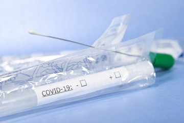 santé covid-19 coronavirus dépistage test nasal nasopharyngé