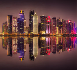 Fototapeta premium View of park and building in Doha City Center