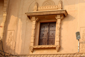 Obraz premium empty tourist place in covid-19, The sacred building carved from stone, Ancient rock curved temples in India