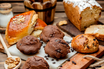 chocolate muffin with chocolate chips raisin and kyatа cookies