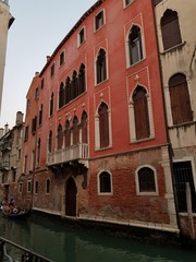 Fototapeta na wymiar Venise et ses canaux