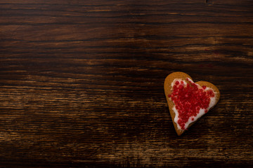 Obraz na płótnie Canvas homemade gingerbread in a heart shape