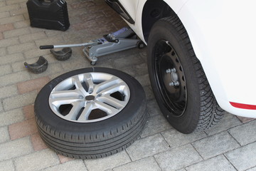 Reifenwechsel an Pkw Radwechsel