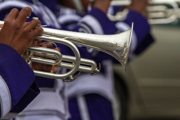 Obraz na płótnie Canvas close up of black man playing the trumpet