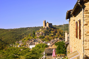 Point de vue sur le château de Najac (12270), département de l'Aveyron en région Occitanie,...
