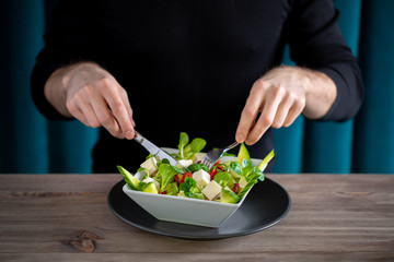 Greek salad with lamb's lettuce and dried tomatoes