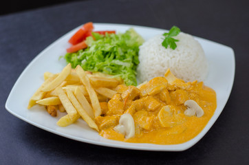 chicken stroganoff