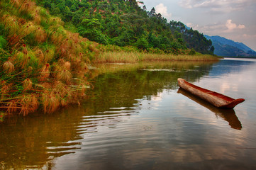 Lake Mutanda canoe