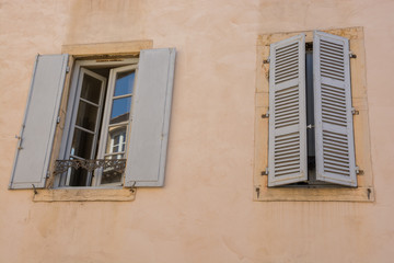 Shutters up top