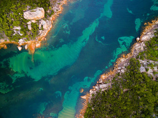 Fototapeta na wymiar Turquoise Waterway 