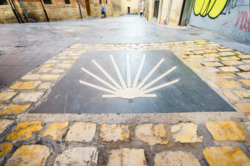 Scallop shell symbol