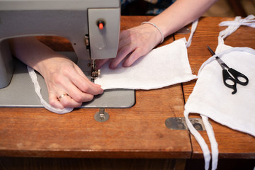 sewing medical gauze masks with a sewing machine, do-it-yourself virus protection
