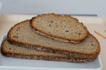 slices of bread on a plate