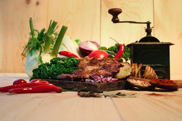 Mięsny posiłek na talerzu