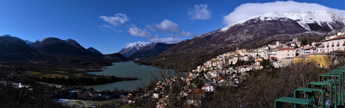 Barrea, Acquila