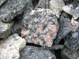 Камни